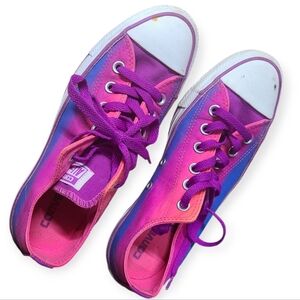 Converse Low Top pink purple sneakers